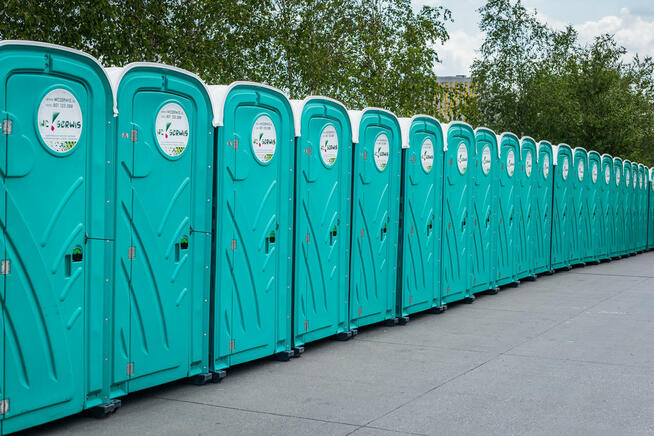 Toaleta przenośna wynajem toalety