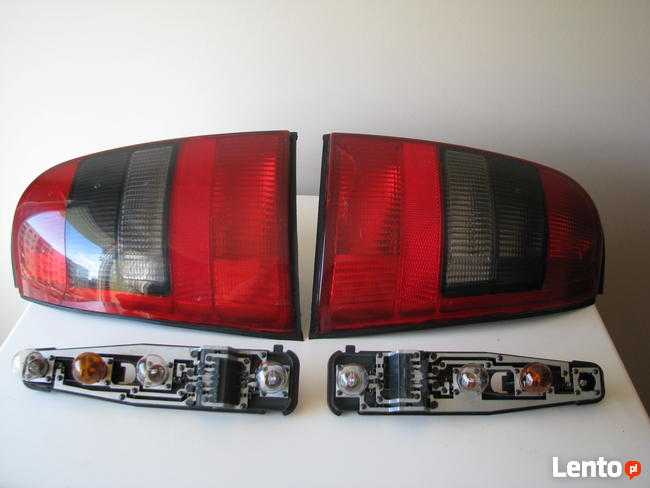 Lampa tylna lewa i prawa Carello Opel Vectra B lift Kombi