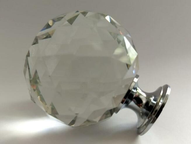 Uchwyt do mebli, gałka kryształowa- super kula 5 cm stopka c