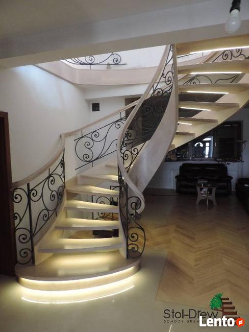 Schody drewniane - Podłogi - RZESZÓW