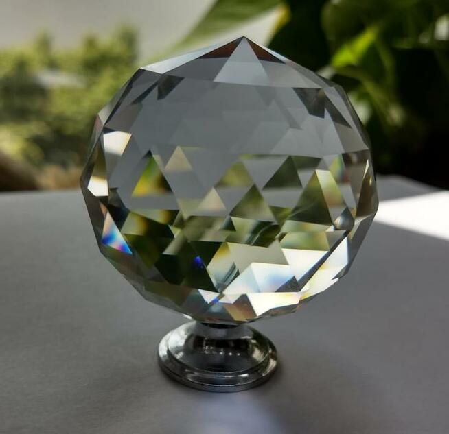 Uchwyt do mebli, gałka kryształowa- super kula 5 cm stopka c