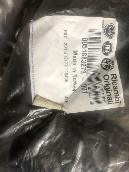 Uszczelka szyby drzwi kierowcy Fiat Doblo 05- z górnym prow.