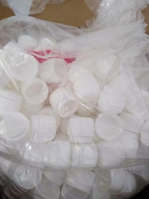 Butelka 100 ml. szkło brąz. nakrętka Fi 22