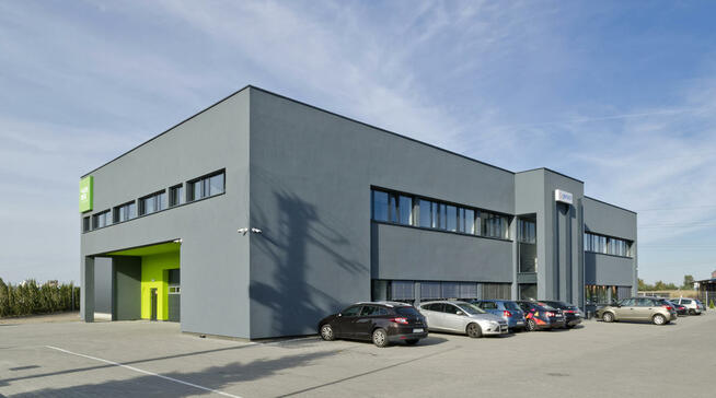 Biuro na wynajem 15-16 m2. Umeblowane. Dąbrowa k. Poznania.