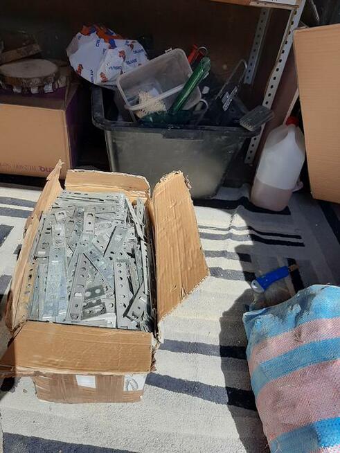 Kotwy do montażu okien