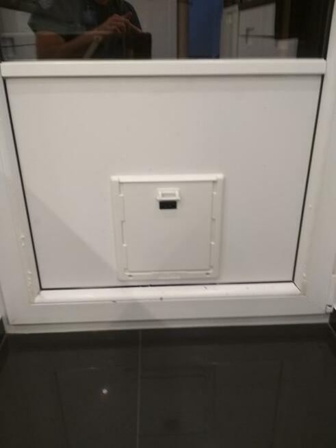 Przystosowanie okna do klimatyzatora wewnętrznego szklarz