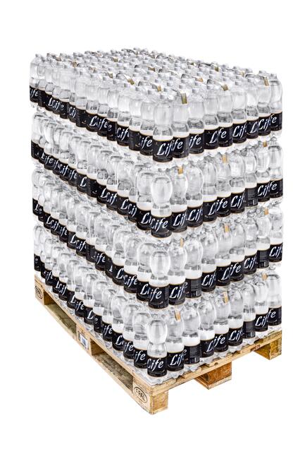 Woda mineralna 1,5 l. na paletach dla firm i biznesu
