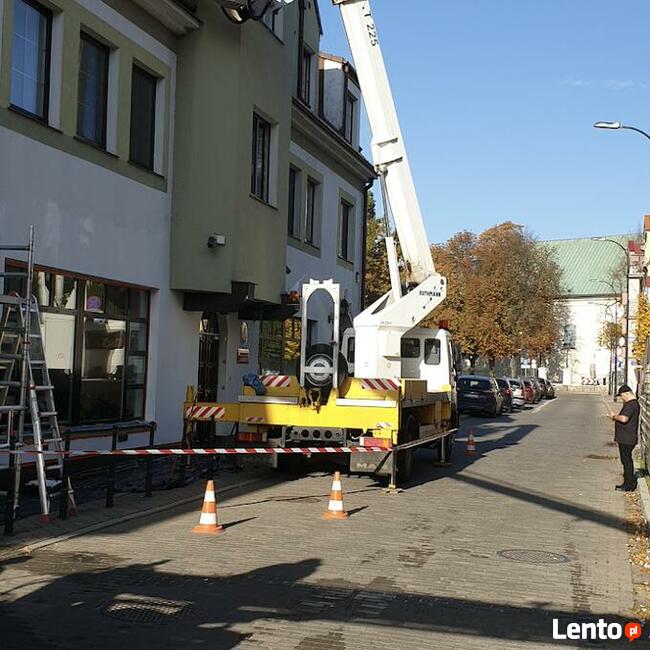 Podnośnik koszowy, mycie elewacji i dachów