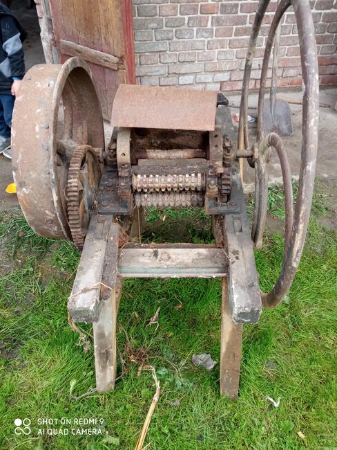 Bardzo stara sieczkarnia
