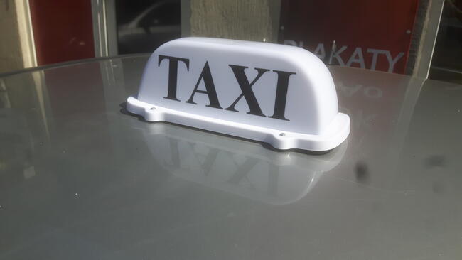 KOGUT taxi szpakówka gapa na magnesie biały i żółty LED Krak