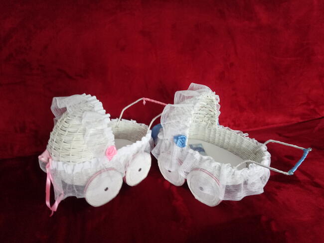 wózeczek z papierowej wikliny