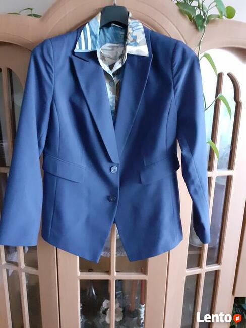 Sprzedam bluzki oraz damski garnitur