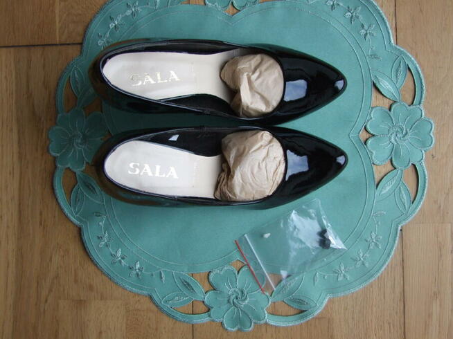 czółenka czarne lakier 36 / 37 rozm. nowe