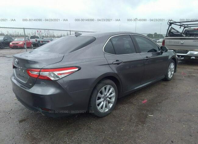Toyota Camry 2019, 2.5L, po gradobiciu