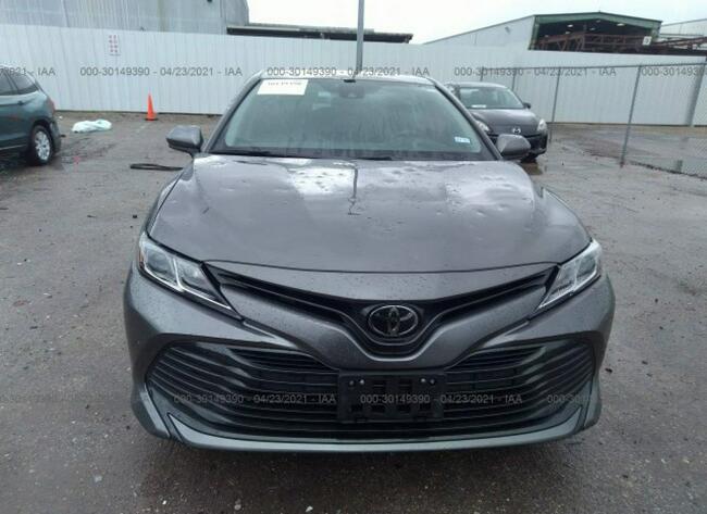 Toyota Camry 2019, 2.5L, po gradobiciu