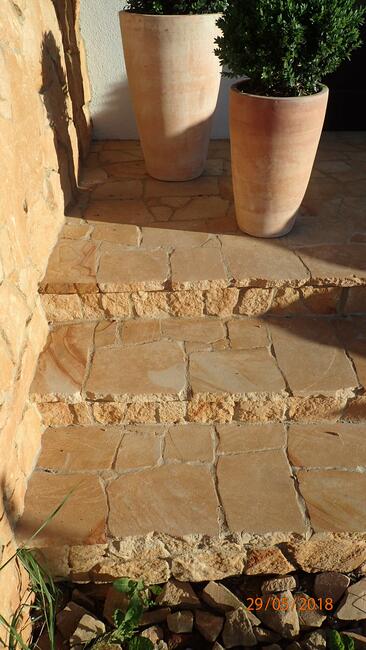 Kamień na ścieżki ścieżkowy cięty ogrodowy na schody