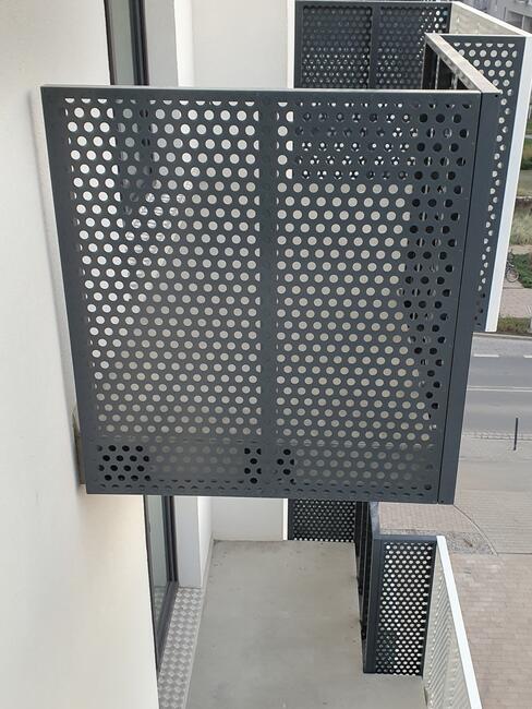 Balustrady zewnętrzne, bramy