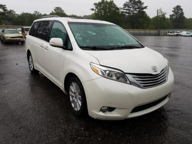 Toyota Sienna 2017, 3.5L, XLE, po gradobiciu