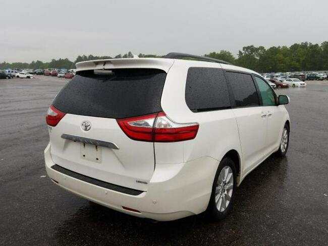 Toyota Sienna 2017, 3.5L, XLE, po gradobiciu