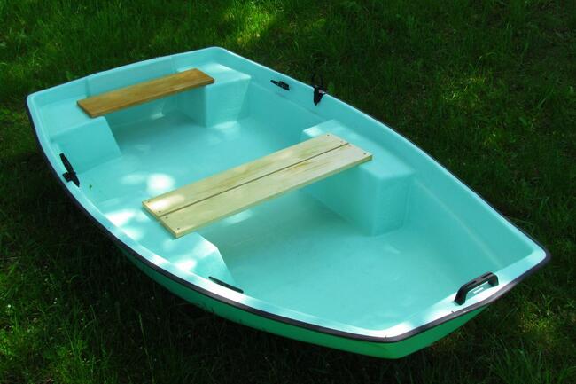 Mała łódka łódeczka bączek łódka wędkarska łódka rekreacyjn