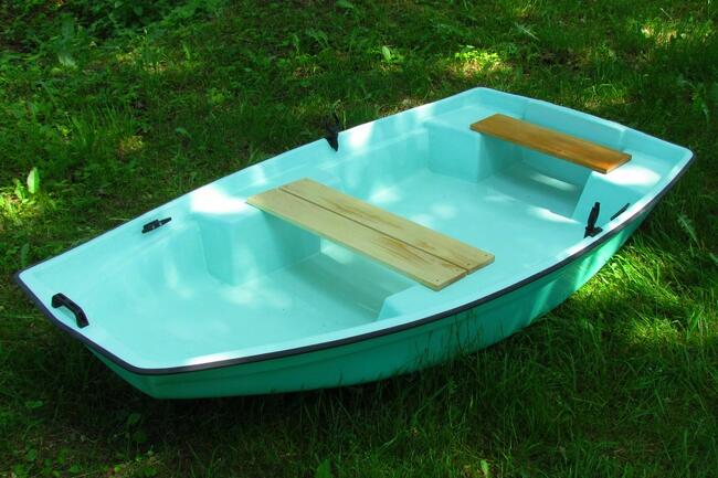 Mała łódka łódeczka bączek łódka wędkarska łódka rekreacyjn