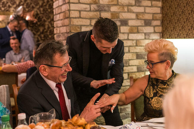 Iluzjonista i magik na imprezy - ZASKOCZ swoich GOŚCI