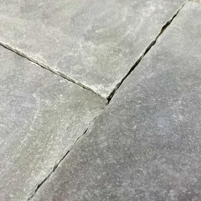 Płytki wapień Blac kLimestone antykowane i bębnowane