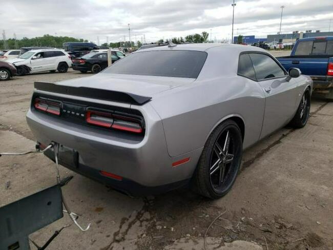 Dodge Challenger 2018, 6.4L, R/T, porysowany lakier