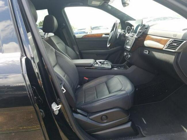 Mercedes GLS Klasa 2017, 3.0L, 4x4, po gradobiciu