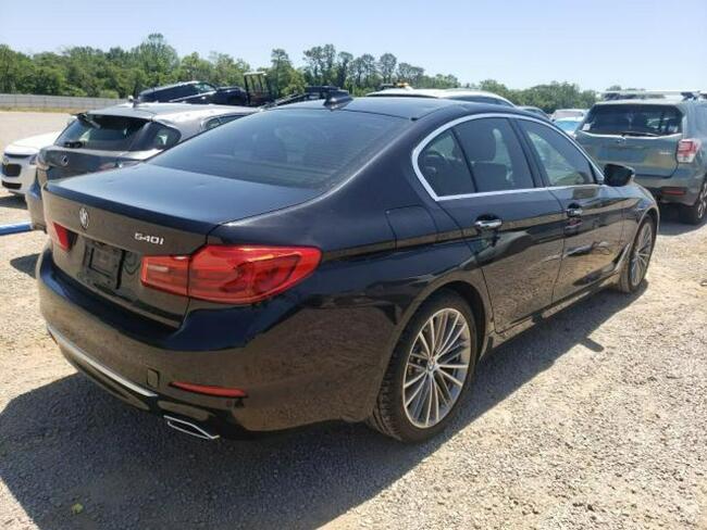 BMW 540 2017, 3.0L, po gradobiciu