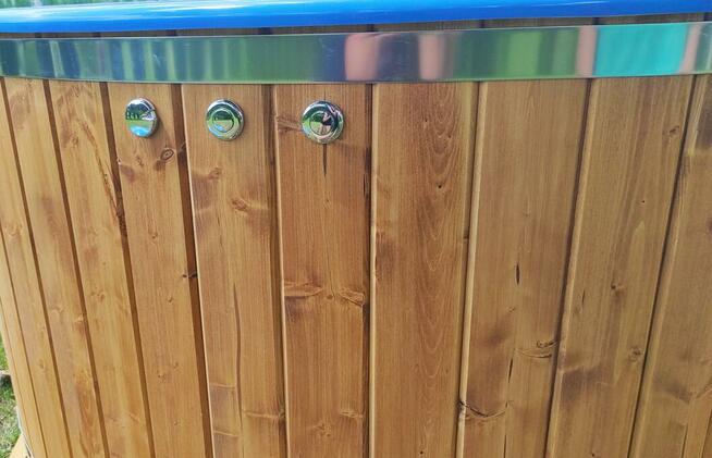 Całoroczna Balia Jacuzzi Deluxe z Hydromasażem