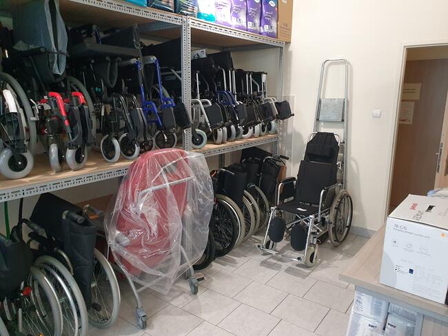 Wypożyczalnia wózki inwalidzkie aluminiowe, wózek rehabilita