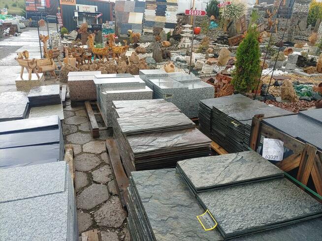 Płytki kamienne granit czarny 30x60 - 2 cm / taras, schody