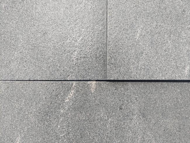 Płytki kamienne granit czarny 30x60 - 2 cm / taras, schody