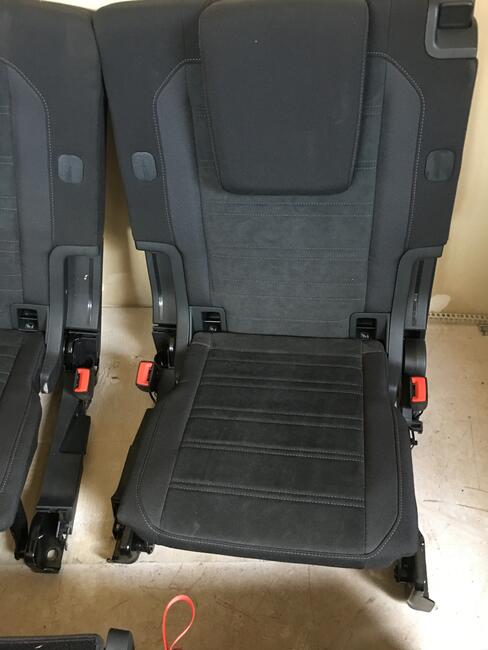 Fotele VW TOURAN 2/3 rzad 2015-