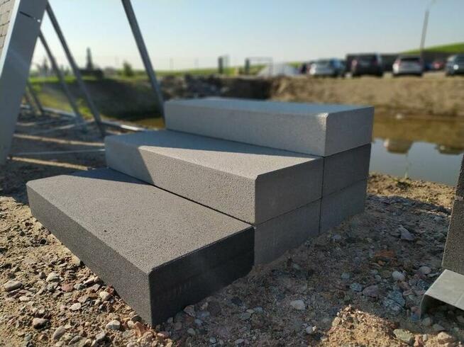 KOSTKA BRUKOWA / OGRODZENIA