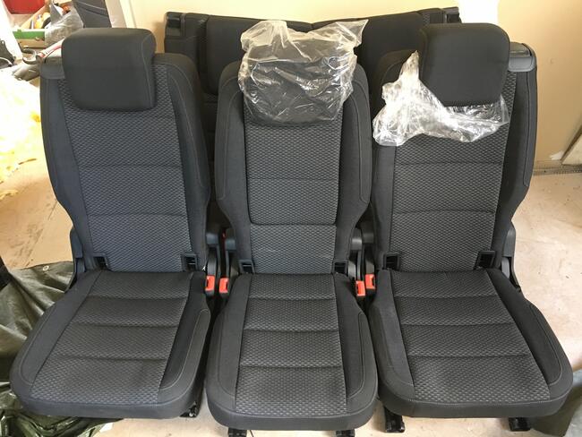 Fotele VW TOURAN 2/3 rzad 2015-