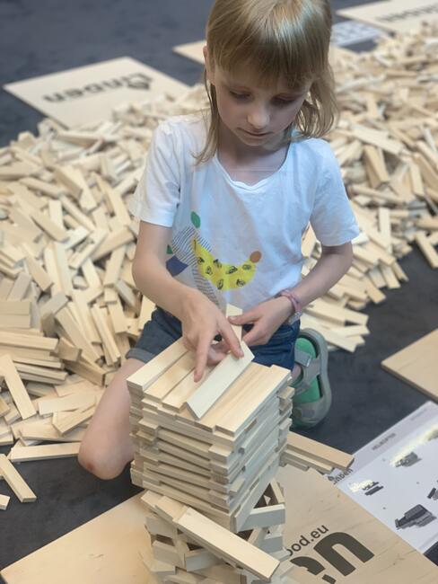 Atrakcja na event festyn dla dzieci klockowy plac zabaw