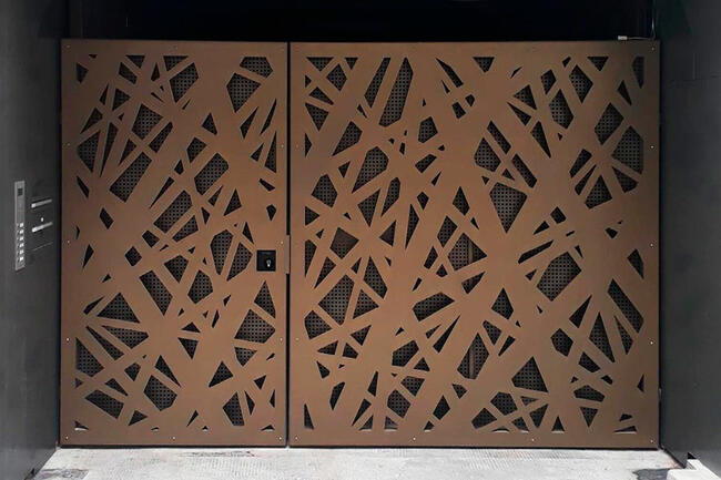 Bramy, ogrodzenia i balustrady wycinane laserowo.