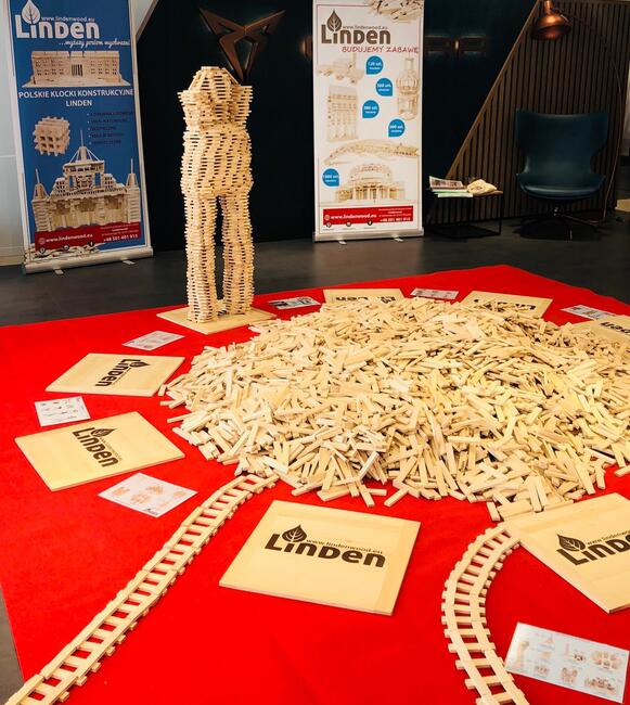 Atrakcja na event festyn dla dzieci klockowy plac zabaw