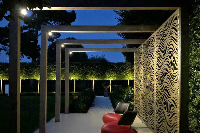 Bramy, ogrodzenia i balustrady wycinane laserowo.