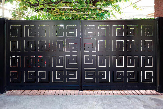 Bramy, ogrodzenia i balustrady wycinane laserowo.