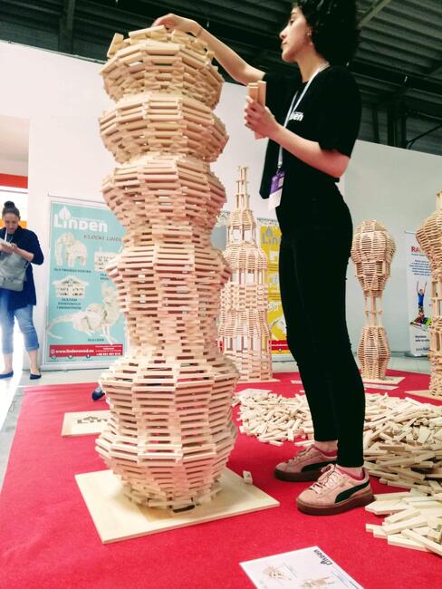 Atrakcja na event festyn dla dzieci klockowy plac zabaw