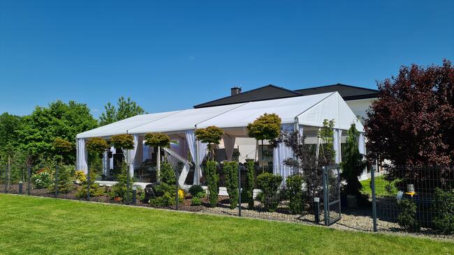 Wynajem hal, namiotów transparentnych na eventy, bankiety in