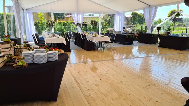 Wynajem hal, namiotów transparentnych na eventy, bankiety in