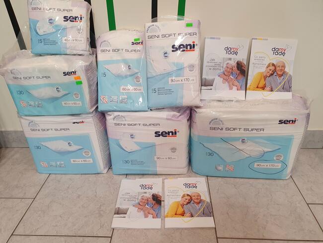 Seni Pampersy Podkłady Kosmetyki Pieluchomajtki Wkładki