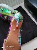 Sprzedam oryginalne nowe z metka buty holograficzne szpilki