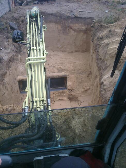 MINIKOPARKA. Przyłącza, Kanaliza, Wiertnica