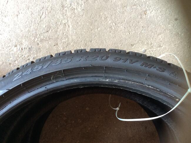 Opony 305/30 R 20, 245/35 R 20 Pirelli