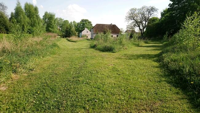 Działka budowlana 3 km od morza, warunki zabudowy